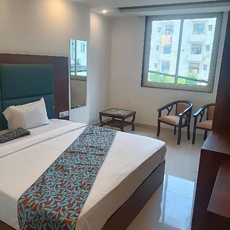 Hotel Tark Inn Near Igi Airport Нью-Делі Екстер'єр фото