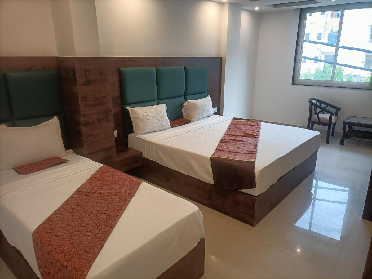 Hotel Tark Inn Near Igi Airport Нью-Делі Екстер'єр фото