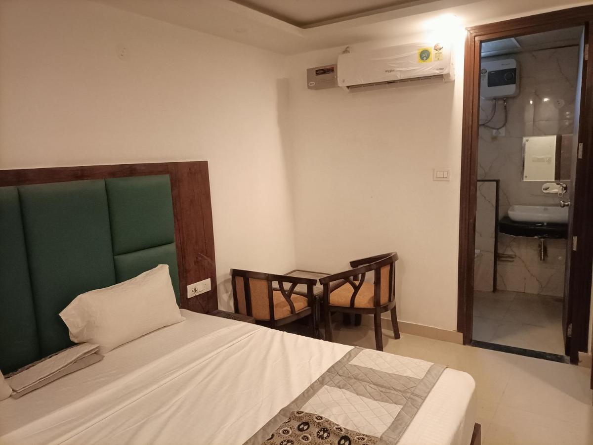 Hotel Tark Inn Near Igi Airport Нью-Делі Екстер'єр фото