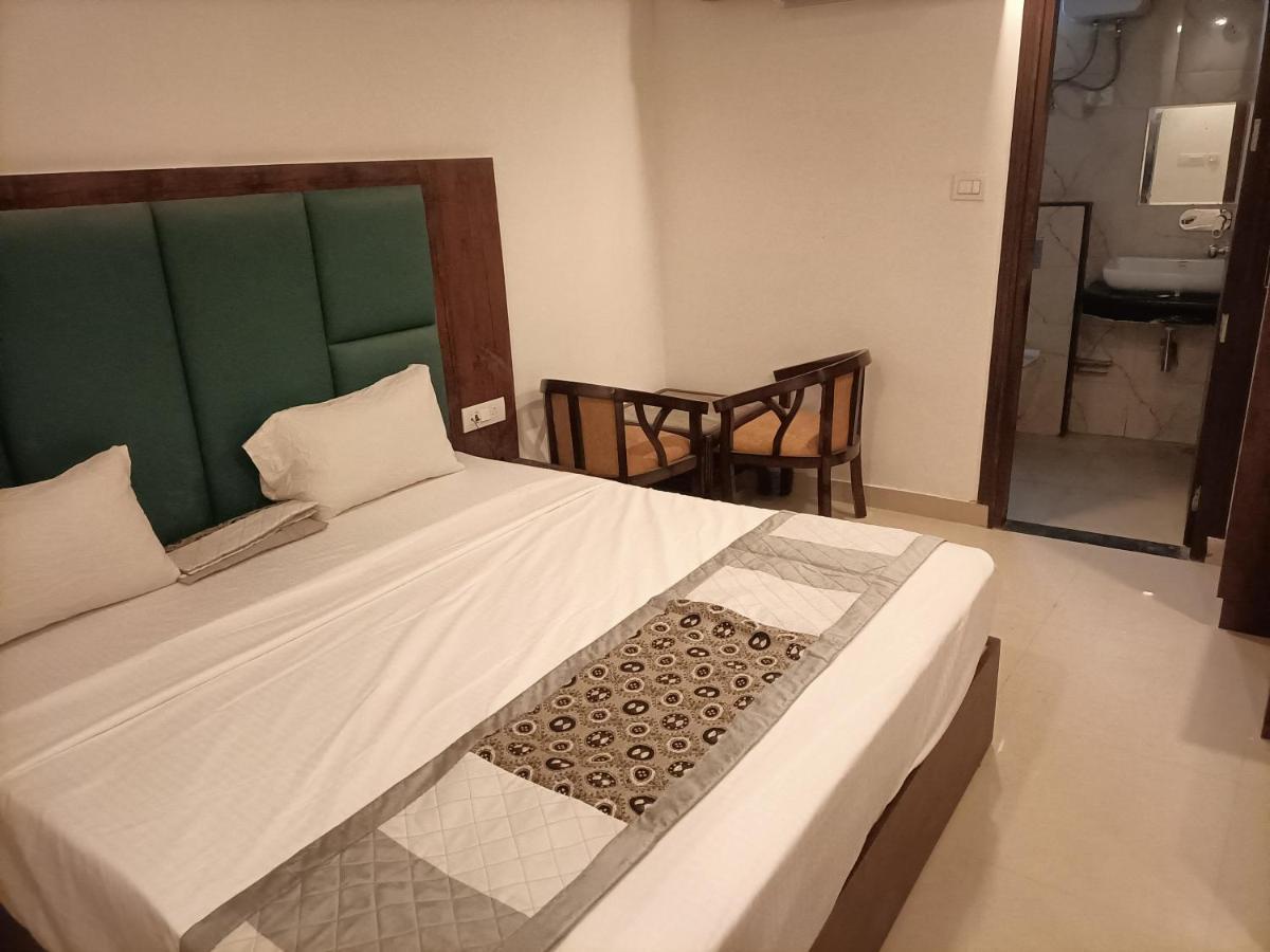 Hotel Tark Inn Near Igi Airport Нью-Делі Екстер'єр фото
