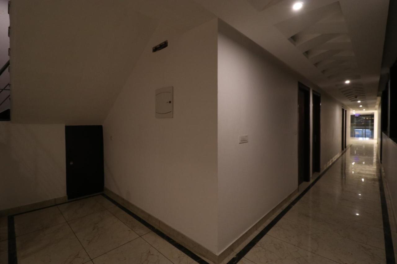 Hotel Tark Inn Near Igi Airport Нью-Делі Екстер'єр фото